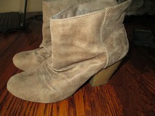 Women's Size 8 Faux Suede 3" heel Slip On, GUC