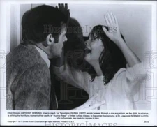 1977 Press Photo Anthony Hopkins & Susan Swift in "Audrey Rose" Film - hcp89385