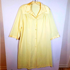 Vintage Vanity Fair Yellow House Coat Robe Sz 36 M Nylon USA Nylon Antron III