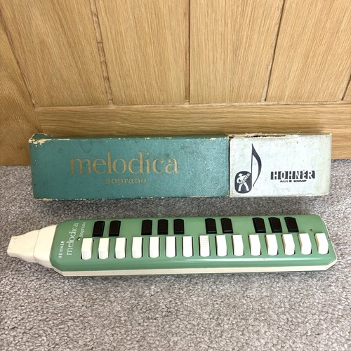 Vintage HOHNER Melodica Sopran grün Made in Germany - einige schlechte Noten