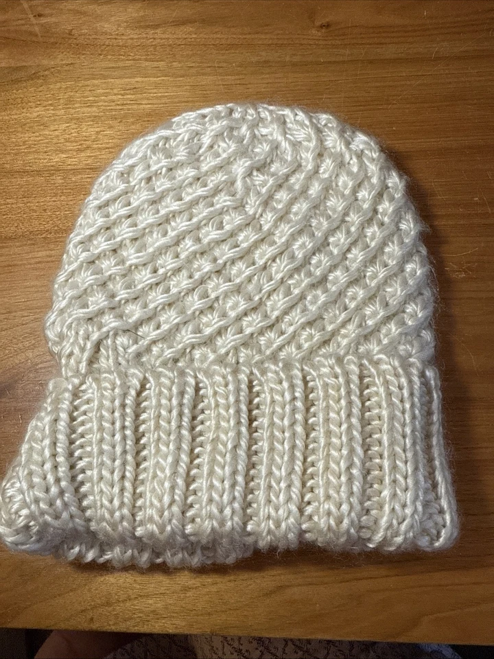 Gorro Oakley Riva Puño En Punto Cruzado Crochet Corona Estilo con Puño Acanalado Foto 3 de 3