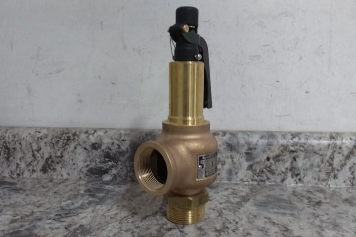 Aquatrol 740FG1M1K1-50 1-1/2 In Inlet/Outlet MNPT x FNPT Safety Relief Valve