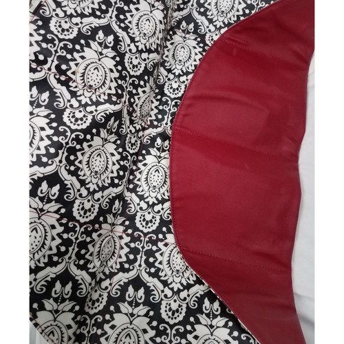 Petunia Pickle Bottom Black & Red Damask Print Satchel Diaper Bag - Picture 6 of 10