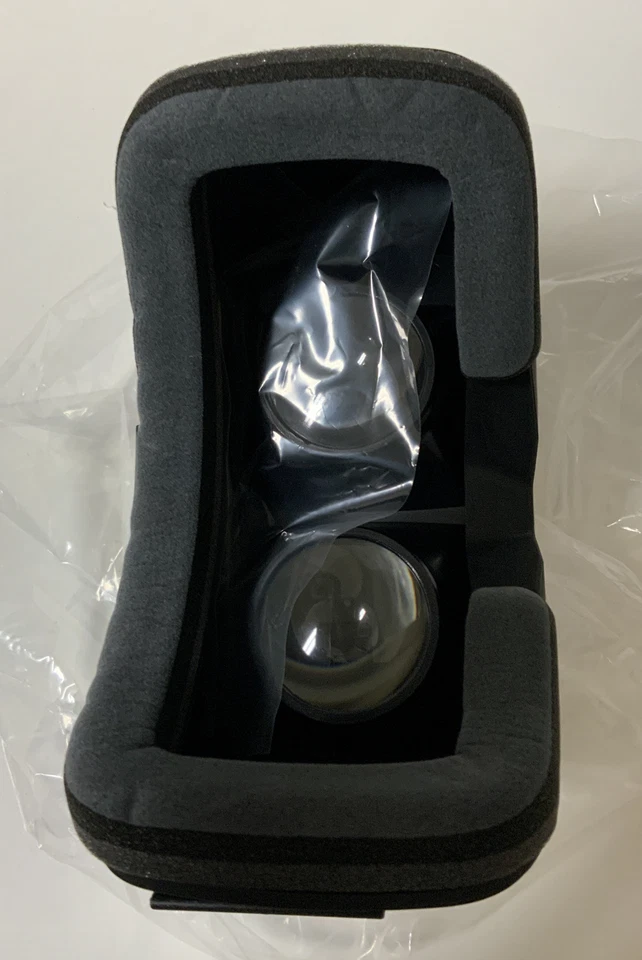 🧷 Zeiss VR ONE Plus Headset White 🆕 As Shown, 👉MISSING STRAPS👈 - Image 3 of 4