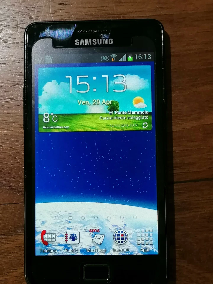 SAMSUNG TELEFONO CELLULARE VINTAGE USATO BUONO STATO + ACCESSORI - Immagine 2 di 4