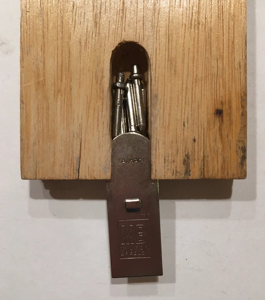 LOT OF 3 MILTON BRADLEY CRIBBAGE WITH PEG STORAGE TRIANGLE + WOODEN GAME PUZZLES - Image 3 of 4