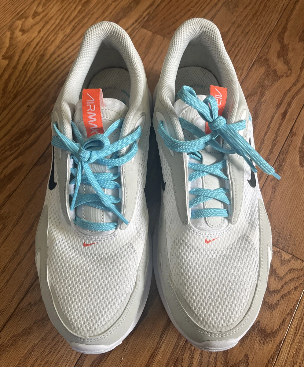 Bolt hot sale running shoes