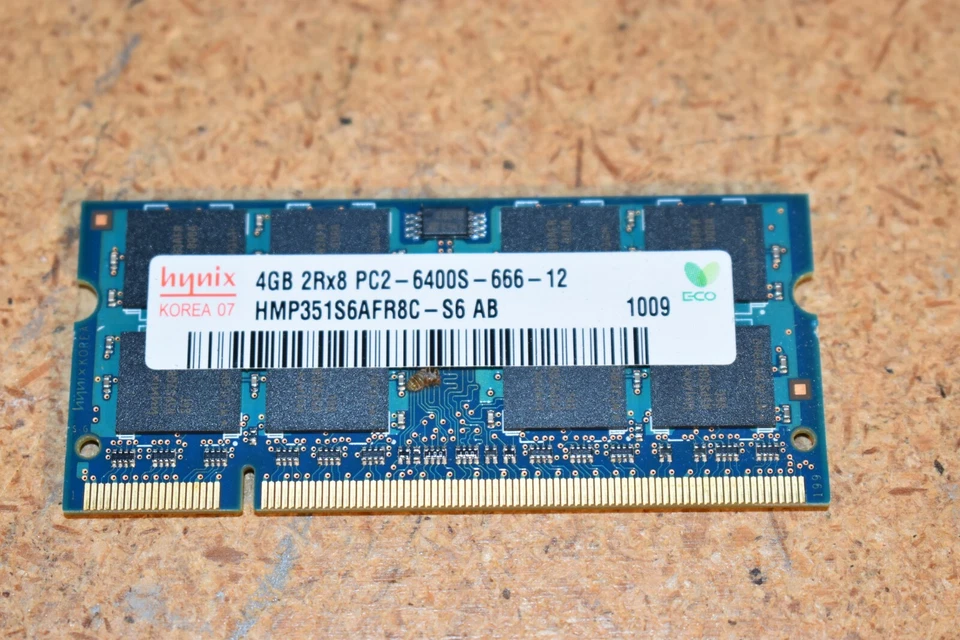Hynix 4GB PC2-6400S 2Rx8 Laptop RAM DDR2 HMP351S6AFR8C - S6 AB - Image 2 of 4