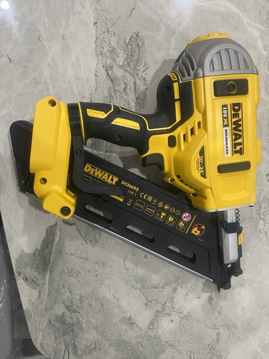 DEWALT DCN692N XR 18V Brushless Framing Nailer (Tool Only) for