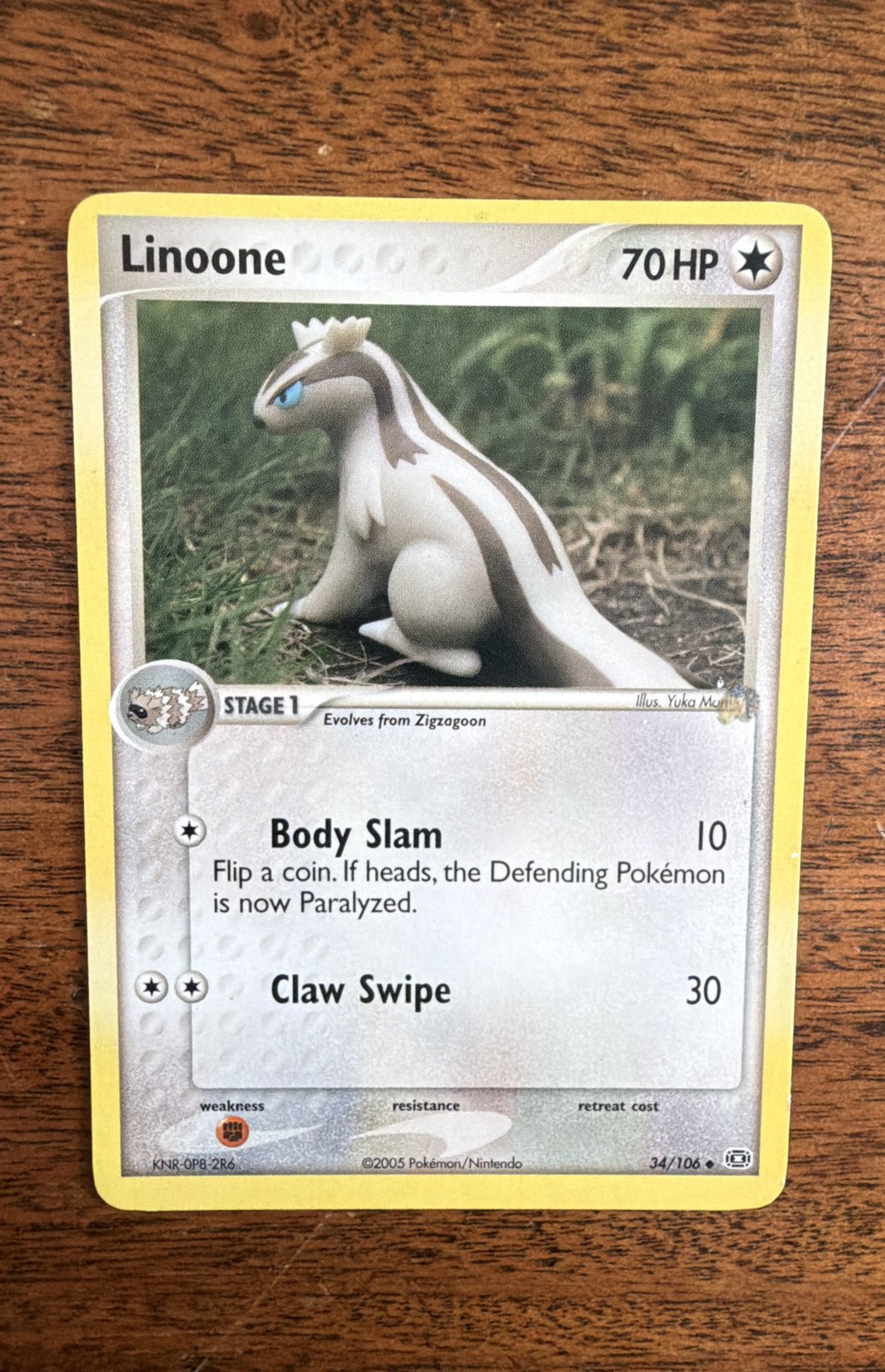 2005 Pokemon Linoone 34/106 Emerald Regular