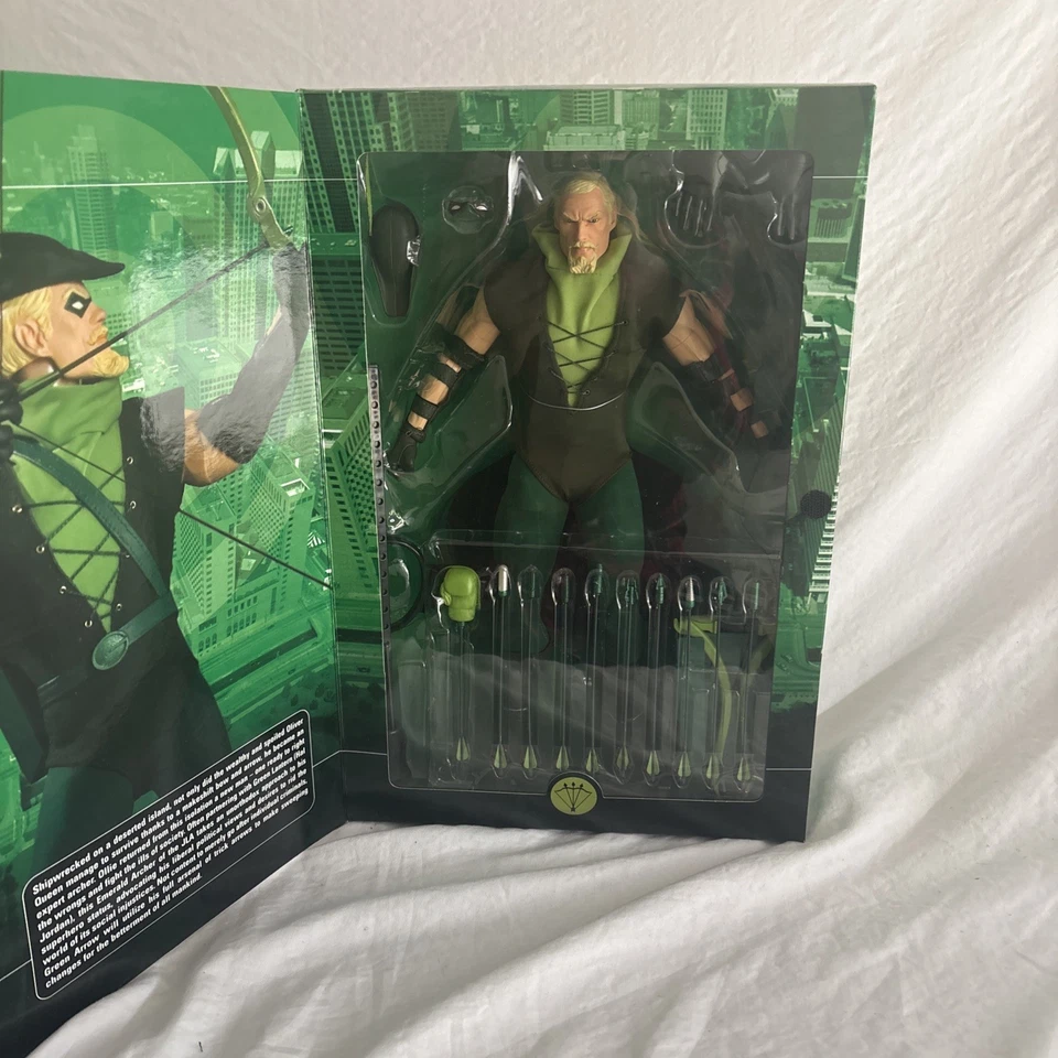DC Direct GREEN ARROW 1/6 SCALE DELUXE COLLECTOR ACTION FIGURE NEW MINT SEALED - Image 2 of 4