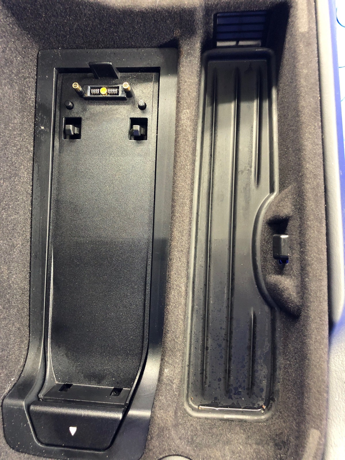 2014-2020 Bmw I8 FRONT CENTER CONSOLE LID STORAGE COVER ARMREST GRAY LEATHER oem