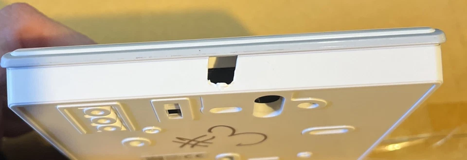 Fujitsu Airspace General Limited Air Conditioner’s Wired Remote Controller - Image 3 of 4