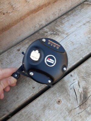 Abu Garcia Ambassadeur FIVE - 35 th anniversary Bait casting Reel
