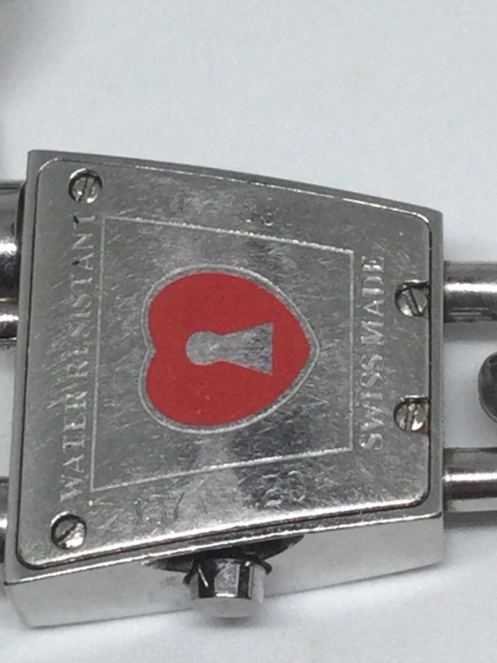 Reloj CORUM LDS S/acero candado con cadena esfera azul mop diamante usado Foto 3 de 4