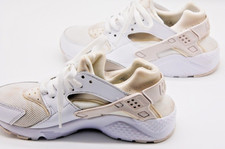 Nike Huarache Run White Platinum Womens 6.5 / Youth 4Y EUC
