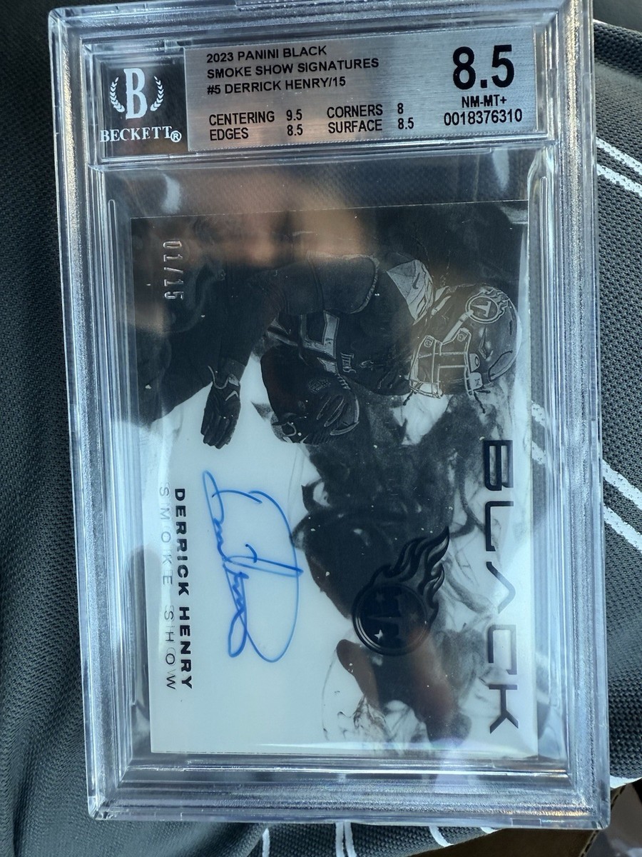 Derrick Henry Signed 2023 Panini Black Smoke Show /15 BGS 8.5 Auto