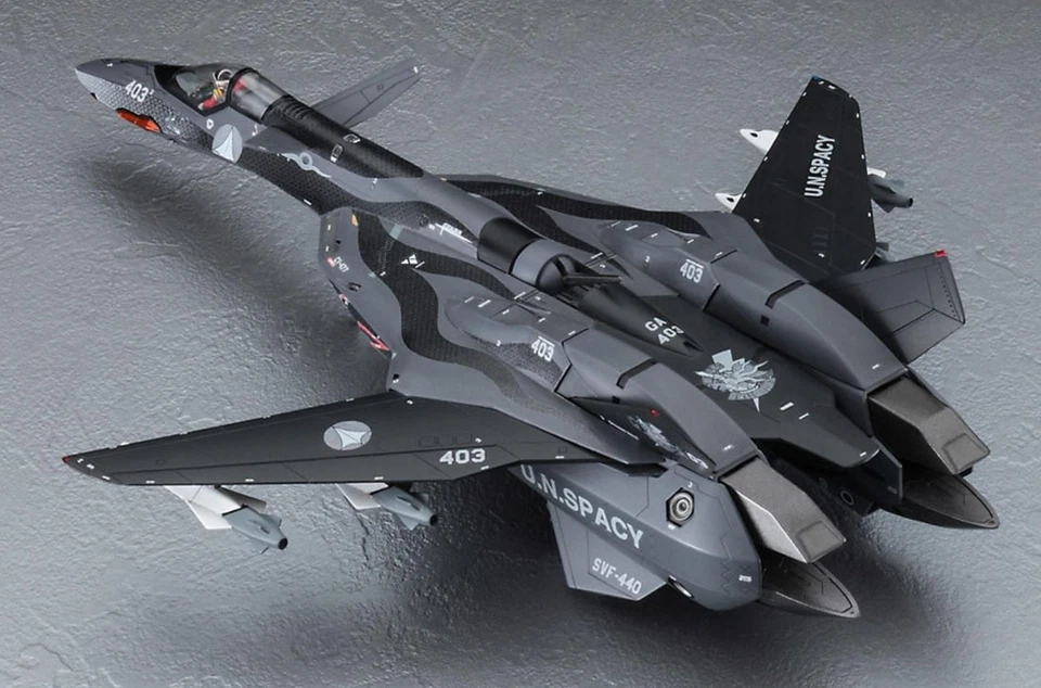 HASEGAWA 65870 1/72 VF-19A `SVF-440 Dullahans`w/Fast Pack&High Maneuver Missile - Image 3 of 4