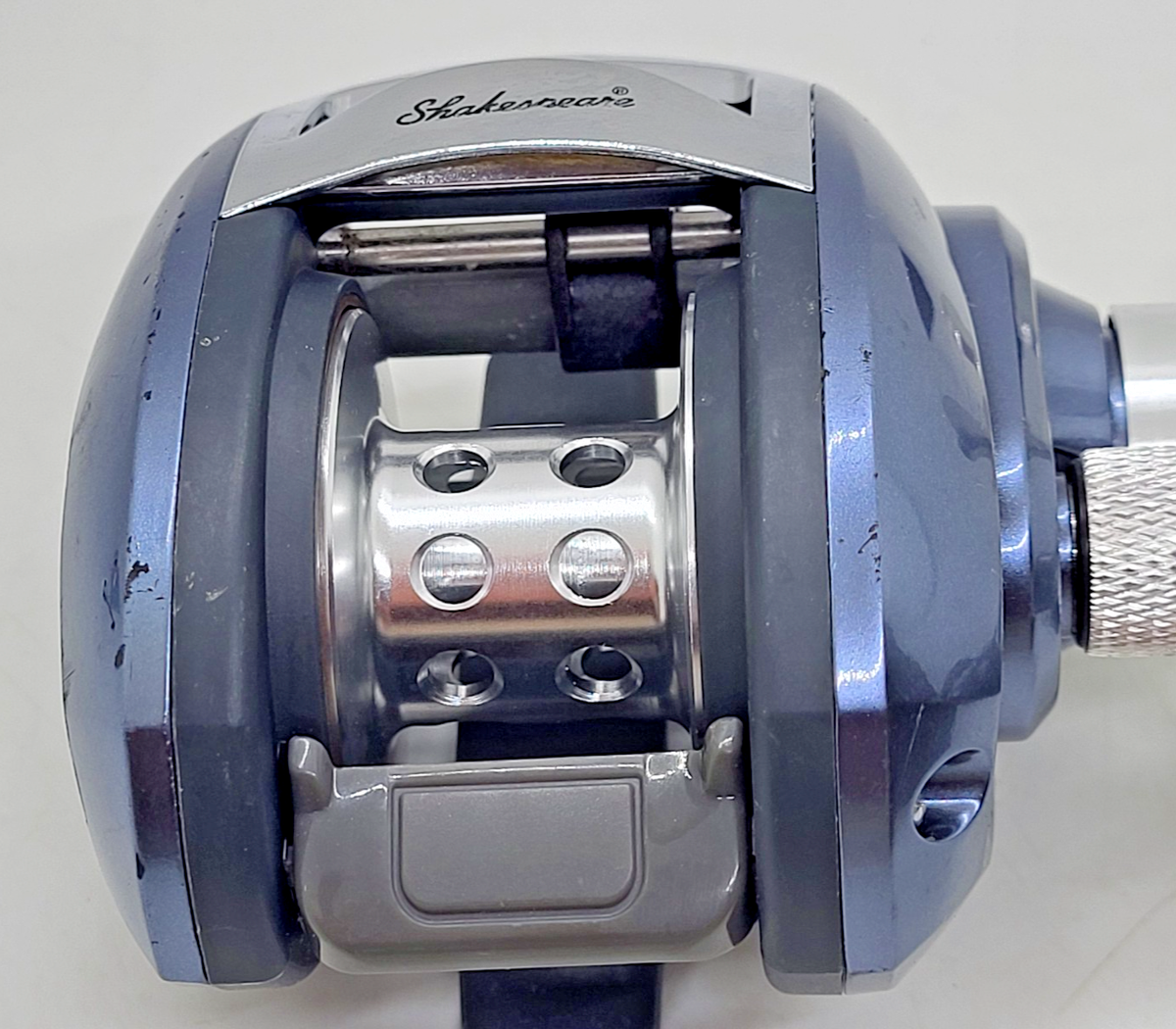 Shakespeare Sigma 2BC Baitcaster Fishing Reel, 6.3:1 Ratio, Star