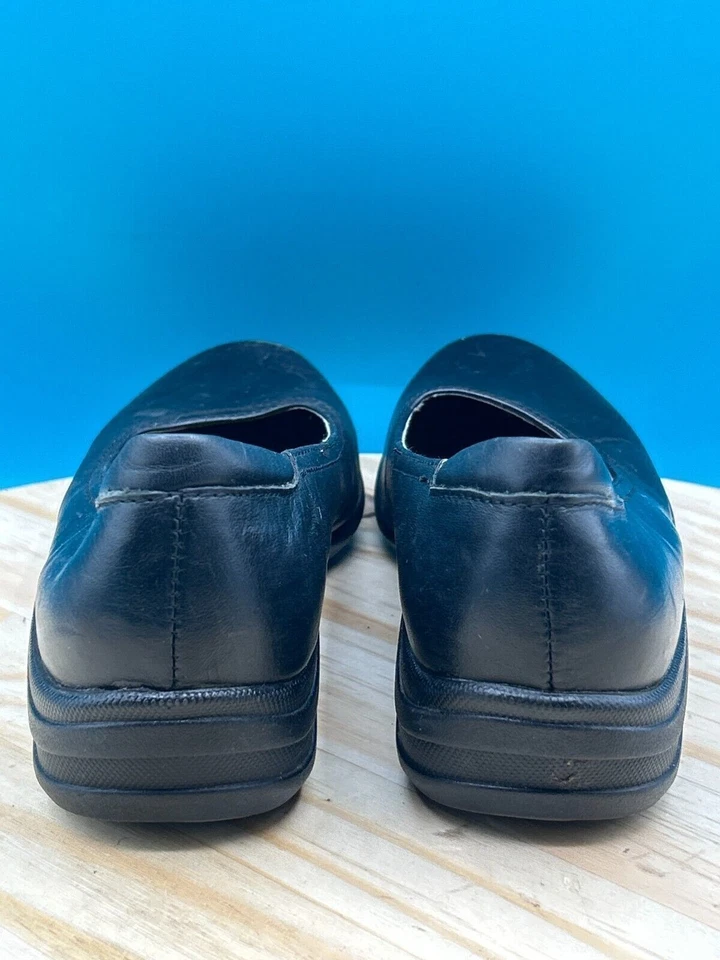 Zapatos planos de ballet Soft Style by Hush Puppies para mujer talla 7,5 M cuero negro sin cordones Foto 3 de 4