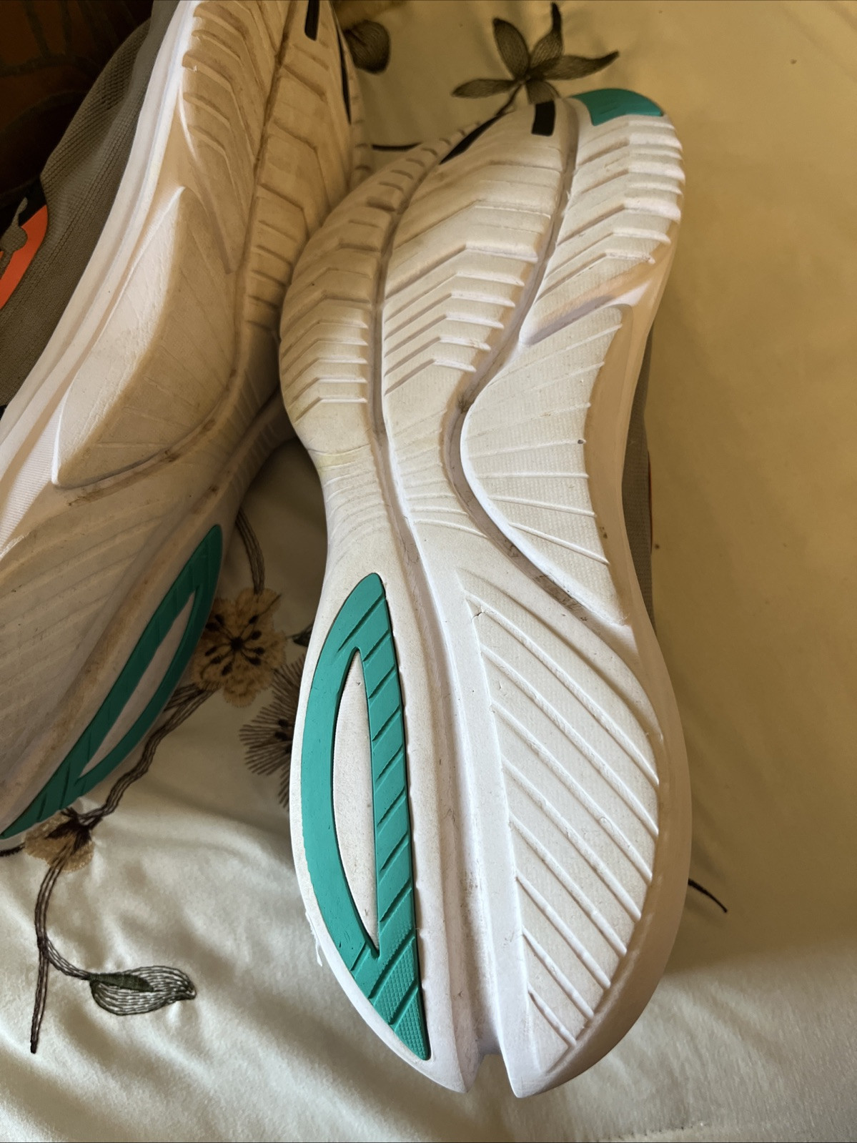 SAOLA Uomo 12 5. Kinmara. Saucony