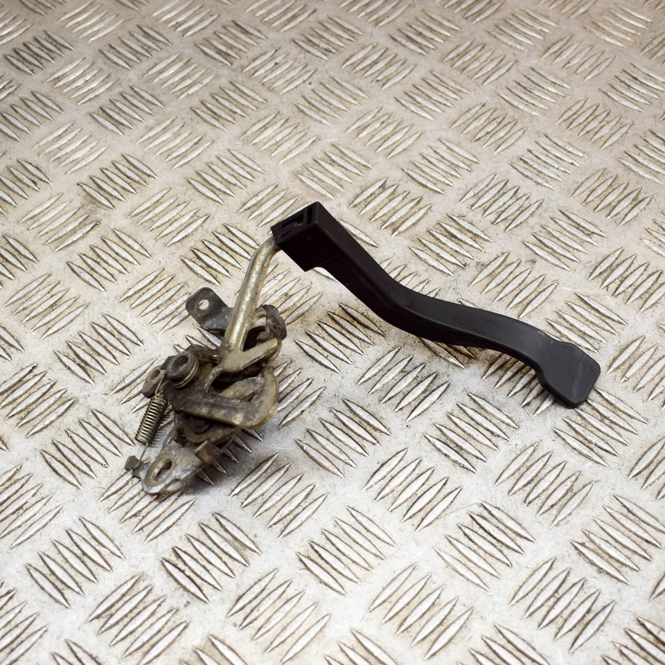 PEUGEOT 3008 T84 Hood Safety Lock Closure 1.6D 82KW - Image 2 of 4