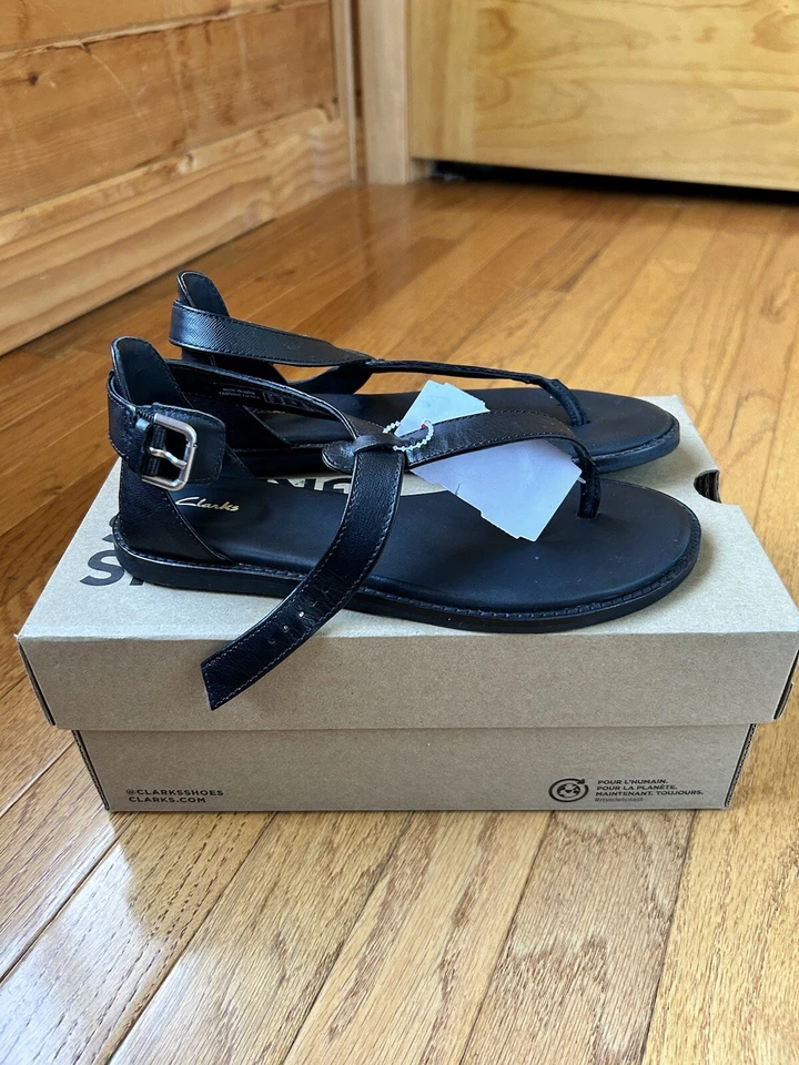 ¡Nuevo! Sandalias Clarks, talla 6 Foto 3 de 4