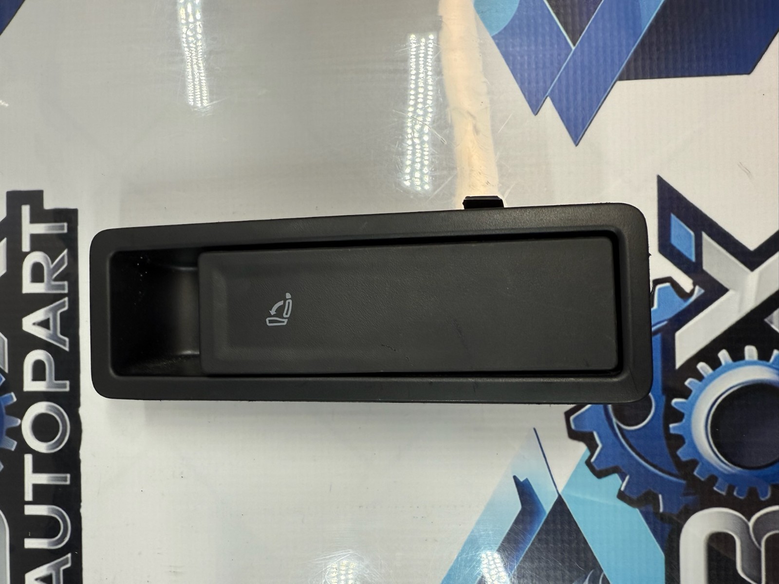 2018-2024 VOLKSWAGEN TIGUAN REAR LEFT SEAT LATCH LOCK RELEASE HANDLE LEVER OEM