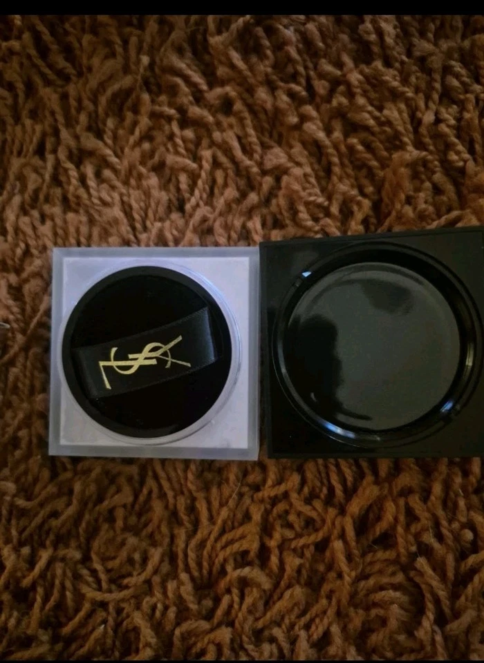 YVES SAINT LAURENT ALL HOURS HYPER BLUR LOOSE POWDER 04 LAVENDER - Image 2 of 4
