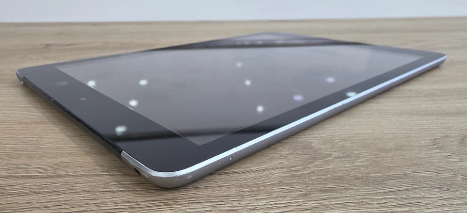 Apple iPad (5th generation) · 128GB · Cellular, foto 4 di 5