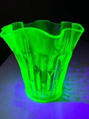 #ad #ad Central Glass Works FRANCES Francis Green Depression Geometric Vase Uranium Glow $125.00