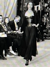 CHANEL BOUTIQUE CRUISE 1995 MUSEUM SILK BLACK MULTILAYER SKIRT CC BUTTONS 38-34