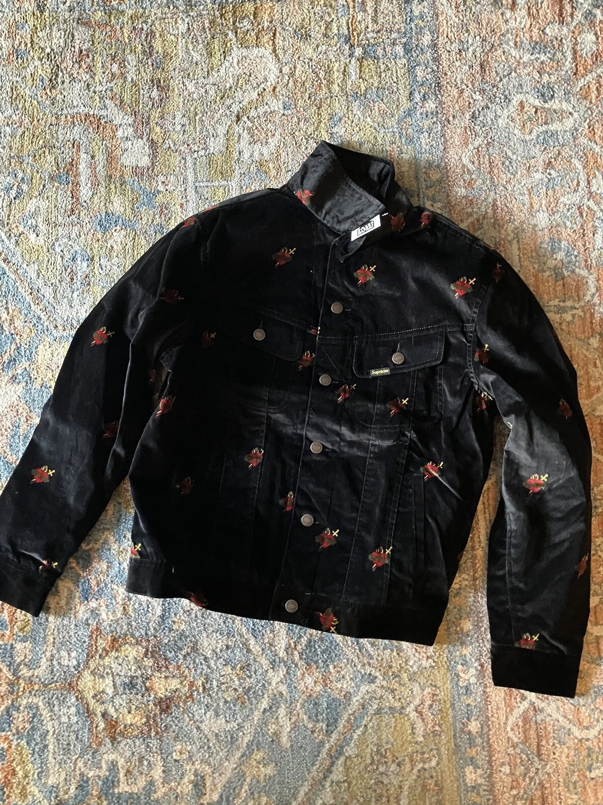 VESTE SUPREME VELVET TRUCKER NOIR SACRED HEARTS DS TAILLE PETITE FW17