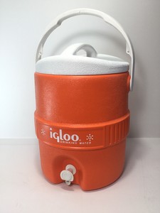 igloo 2 gallon industrial cooler