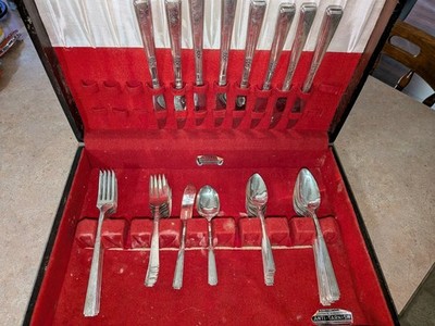 1881 Rogers Oneida LTD Silverware Set w/ box Brookwood Pattern