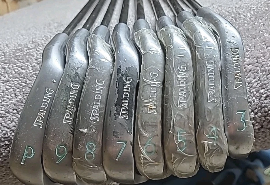 Spalding Legacy Women’s RH Graphite Golf Iron Set 3–9 PW Synchro-Flex Mint Cond - Image 2 of 4