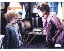 Carol Burnett signed 8x10 Photo Miss Hannigan - Annie