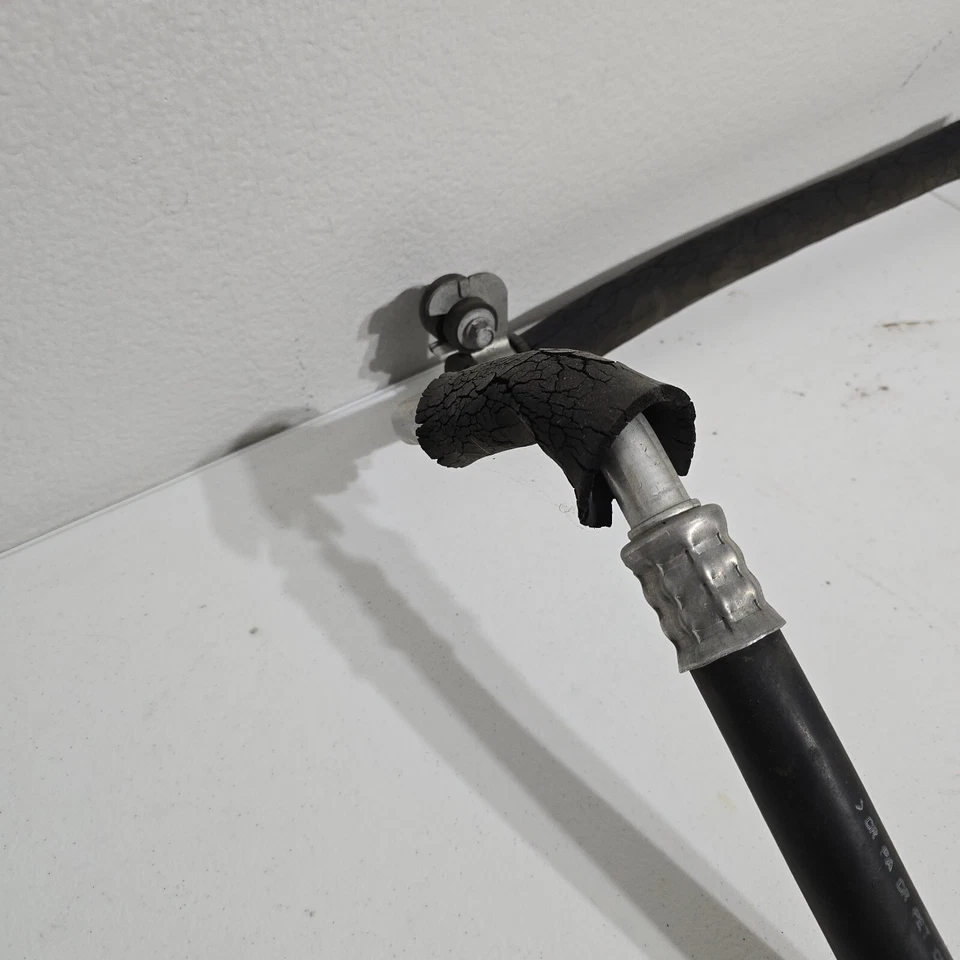 2006-2010 Ford Explorer Four Seasons 56475 A/C Suction Line Hose Assembly OEM - Image 3 of 4