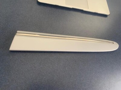 OEM Mercedes W209 CLK Quarter Panel Body Side Molding Trim SILVER LEFT REAR