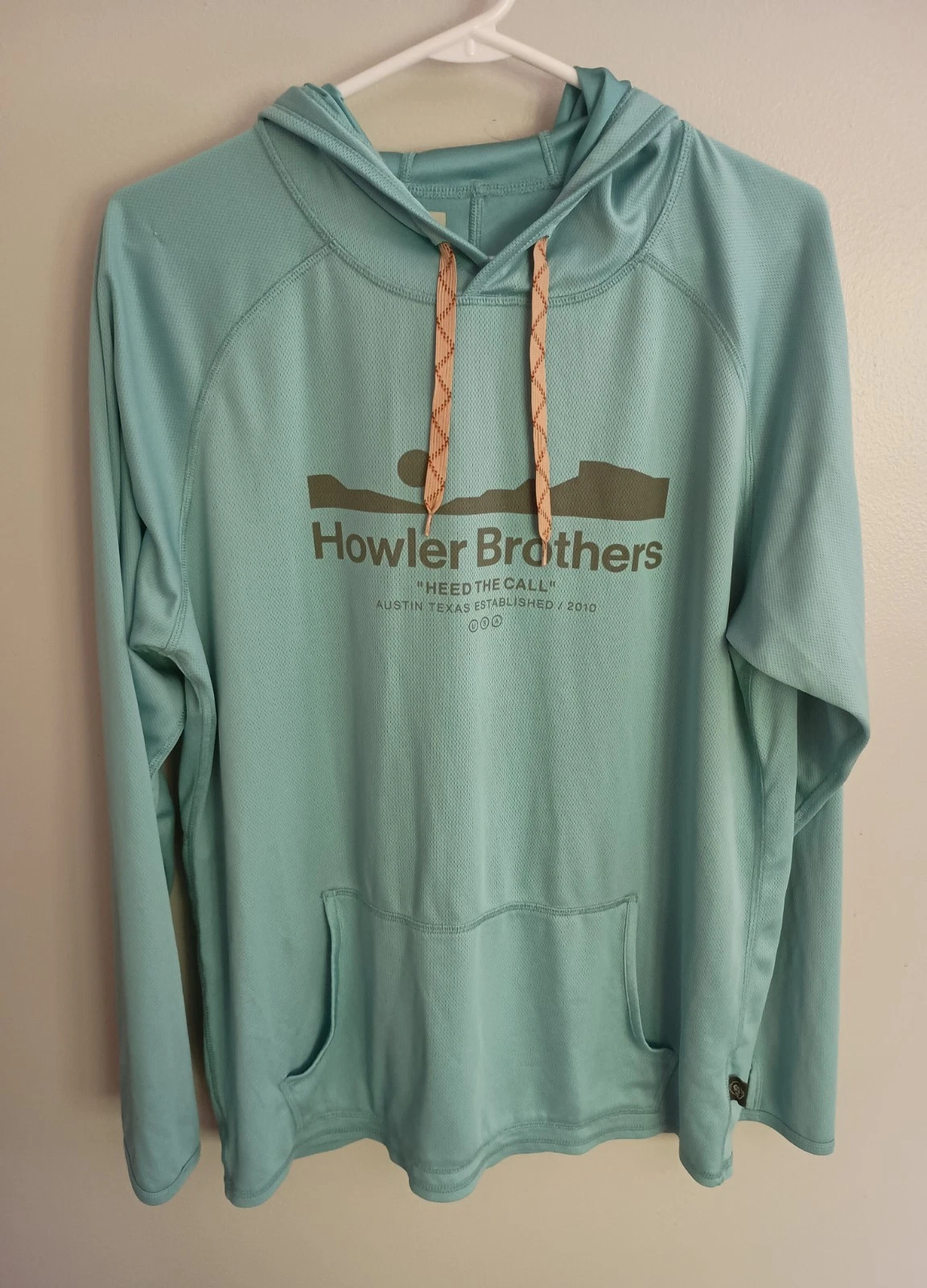 Howler Brothers Hoodie Mens Size Large Lightweight Drawstring Loggerhead
Opens in a new window or ta