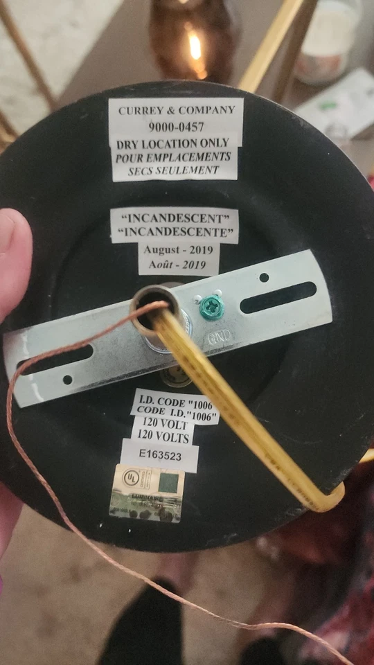 Lanterna Currey & Company Denison – Folha de ouro contemporânea - Imagem 3 de 4