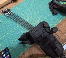 Straight Arrow Archery Quiver  inspired by popular Hipster Quiver