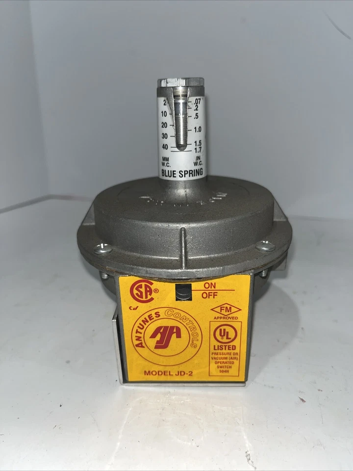 ANTUNES Controls Air Pressure Switch, Blue Spring 504H NOS - Image 2 of 3