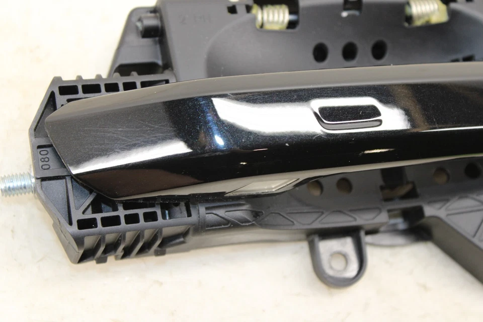 2018-2024 Audi SQ5 Q5 Rear Right Exterior Door Handle OEM KX28 - Image 4 of 4