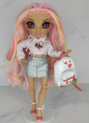 Rainbow Junior High Fashion Doll Special Edition Kia Hart BNIB Perfect Gift