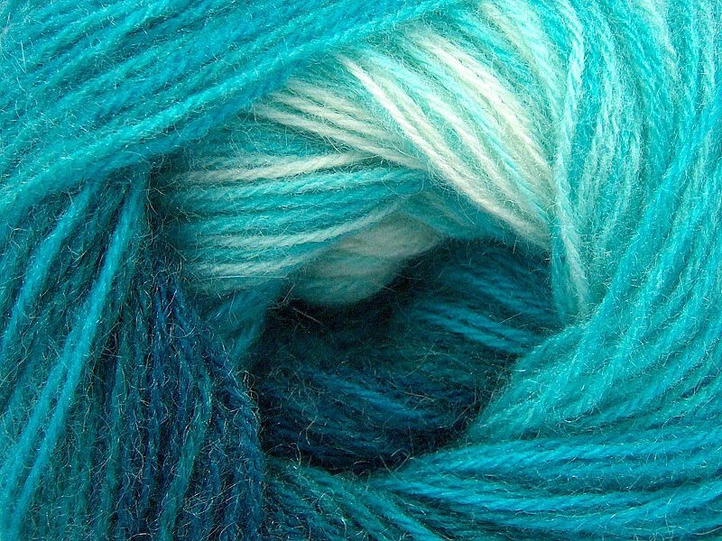 Lote de 4 hilos Angora Batik lana 4x100g/550m tonos turquesa crudo Foto 2 de 4