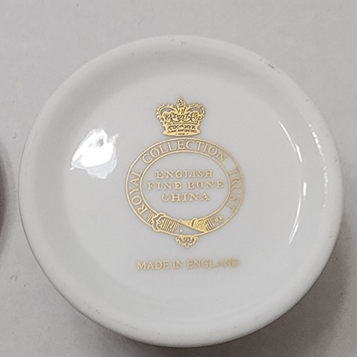 Royal Collection Trust Queen Elizabeth Pillbox Longest Reigning Monarch 2022 New - Picture 10 of 12