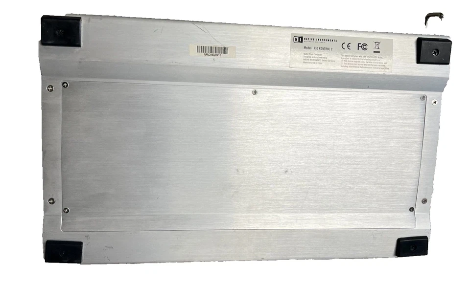 Native Instruments Rig Kontrol 2 USB Guitar Rig Foot Controller Silver - Image 2 of 3