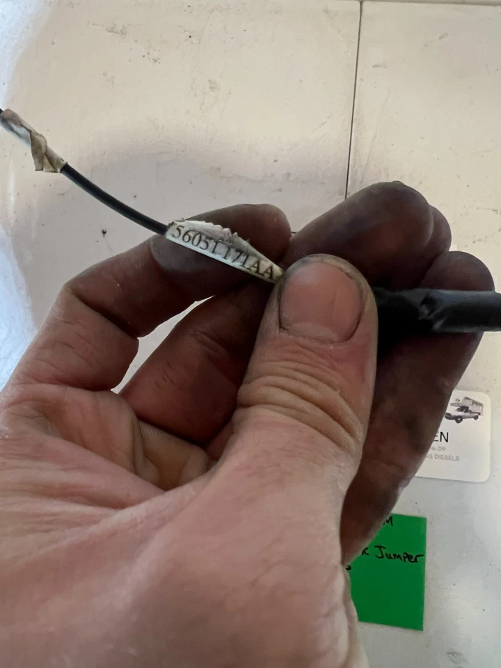 Arnés de cableado de puente debajo del tablero Dodge Ram 1500-3500 2003-2009 OEM 56051171 Foto 4 de 4