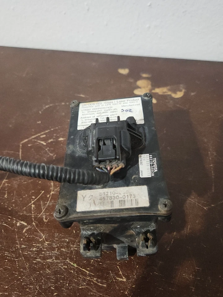 03 Lexus LS430 Adaptive Cruise Control Laser Distance Sensor 88210-50030  — 第 2/4 张图片